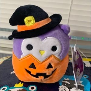 Holly owl Halloween squishmallow